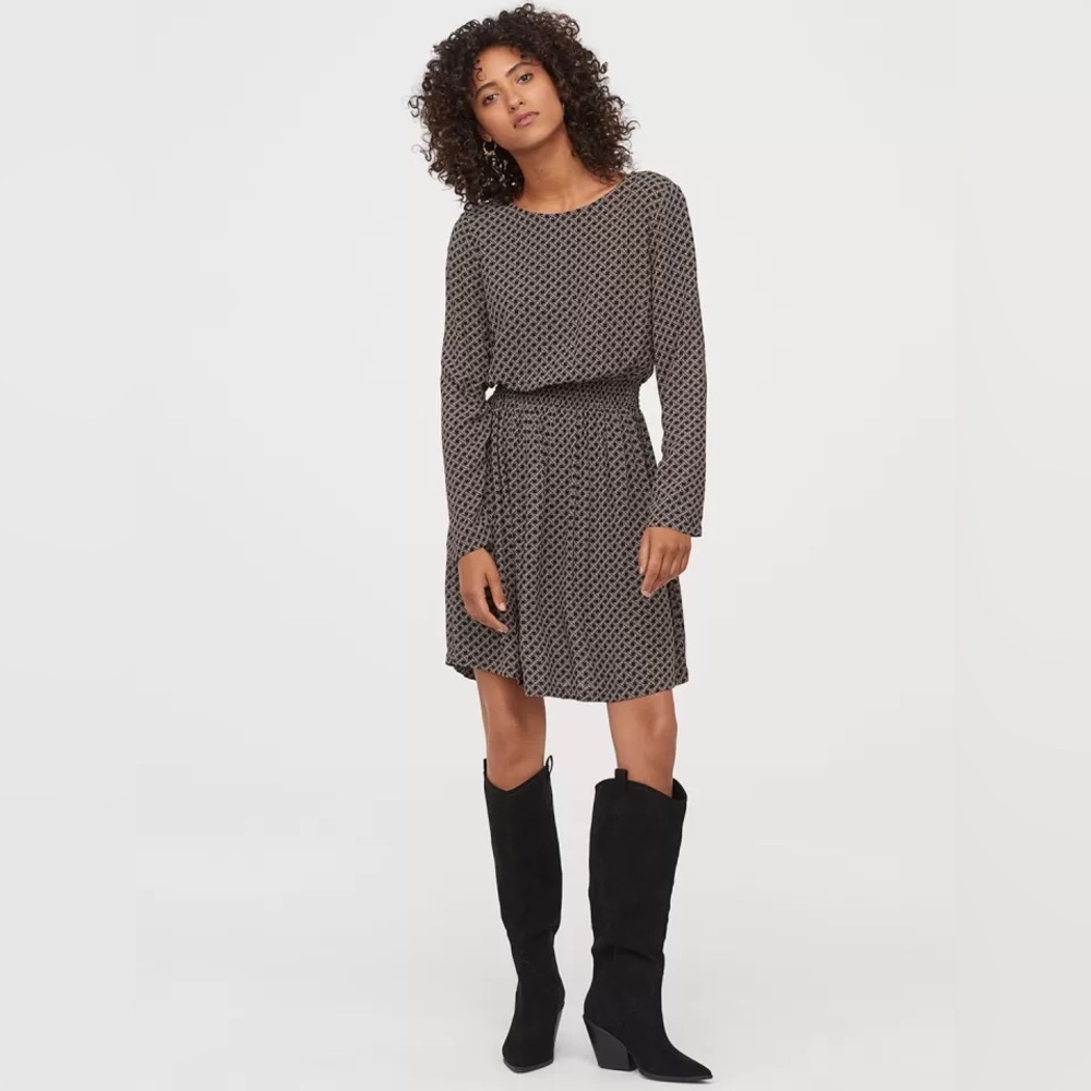 H&M Long Sleeve Patterned Dress Size 10 Black & White Keyhole Back Smocked Waist - Picture 1 of 9